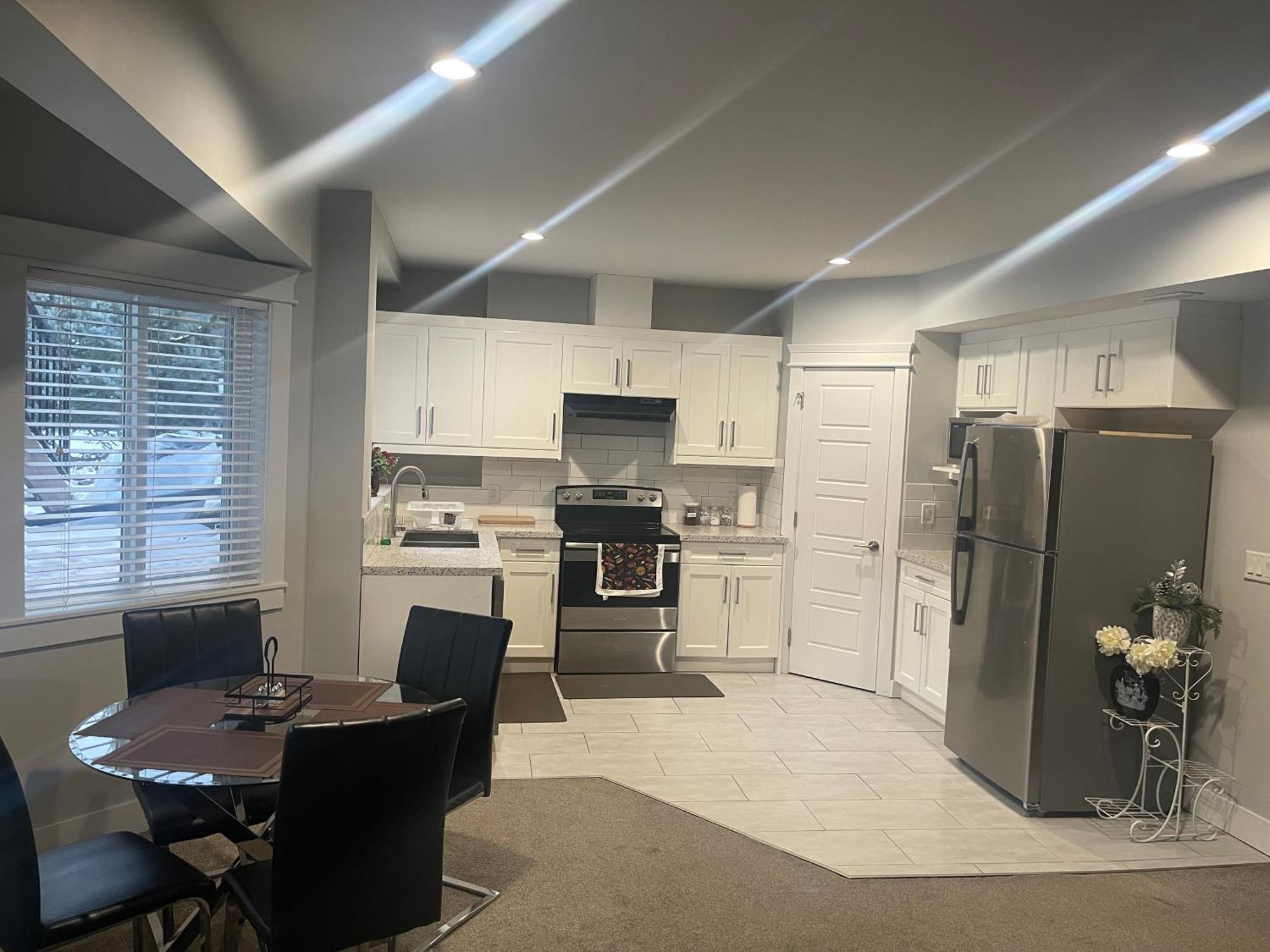 2 Bedroom Suite With Full Kitchen Revelstoke Dış mekan fotoğraf